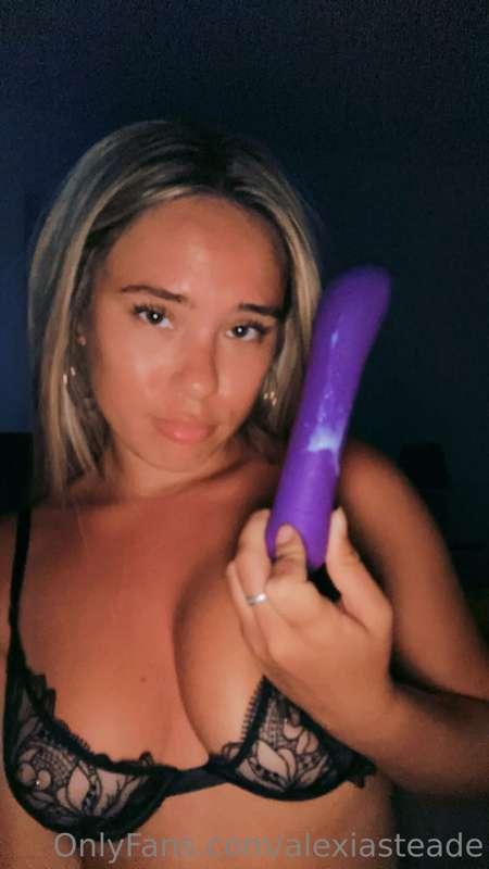 Dm me to get this new dildo content I took 💗 ps do you guys ..