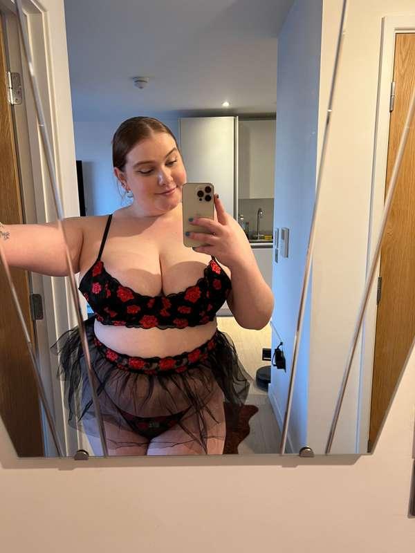 I got some new lingerie and I feel so cute and sexy!!! What ..