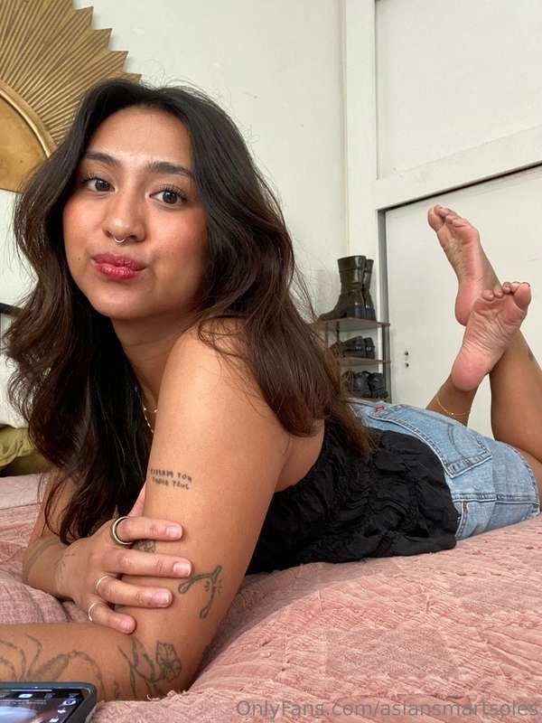 sprawled out on the floor just waiting to be noticed 🤭