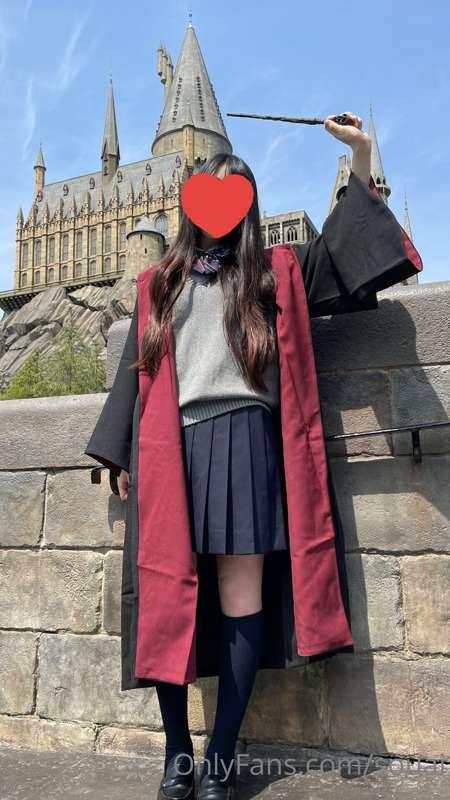 とあるカップルさんと数日間大阪巡りをして投稿が滞ってしまいましたが、また今日から頑張ります💪

見習い魔法使いと熟練の魔..