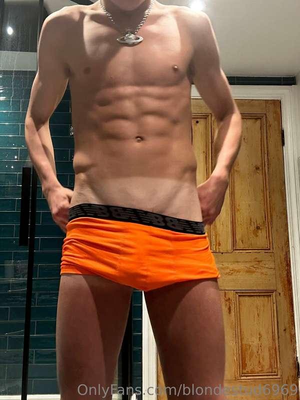 **Online all night, cum and chat🤩🙈**