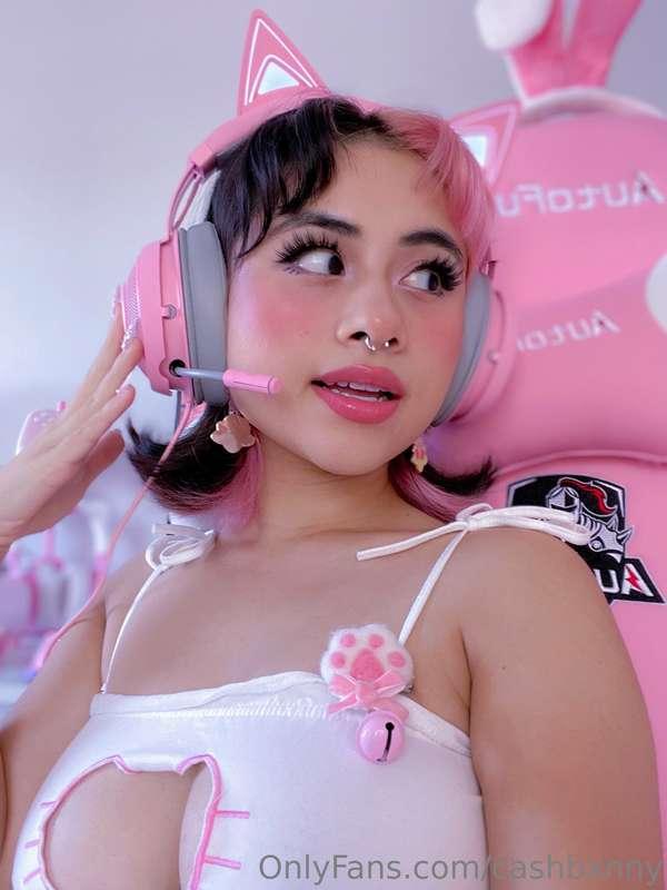 I’ll be ur dream gamer girl gf <3