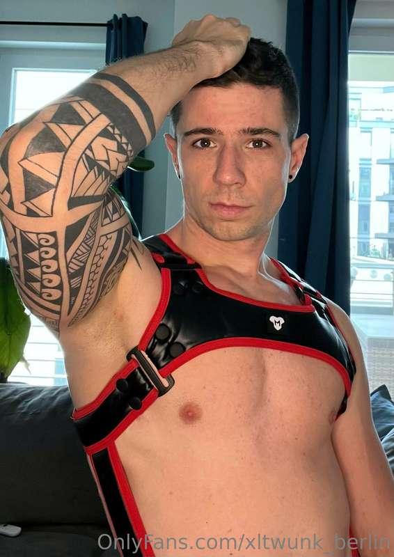 Wish you a naughty start into the week 😈