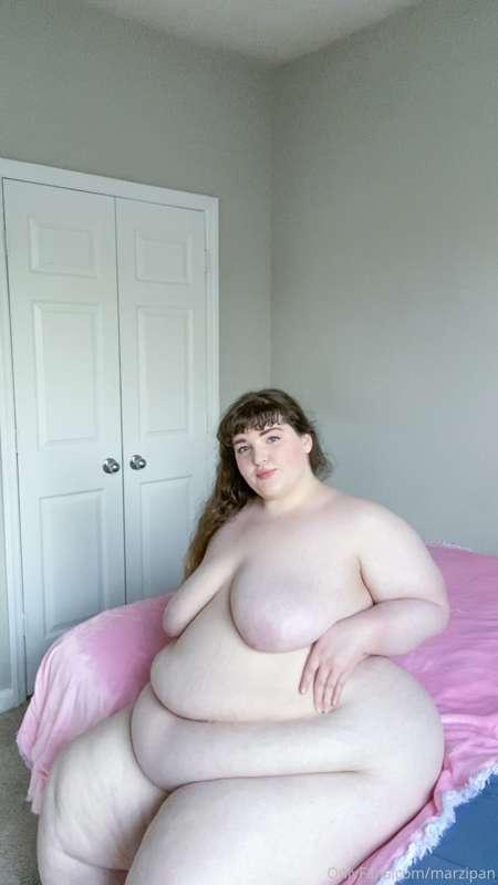 I'm bare, I'm fair, and the fluff's all there~! (21 pics)

I..