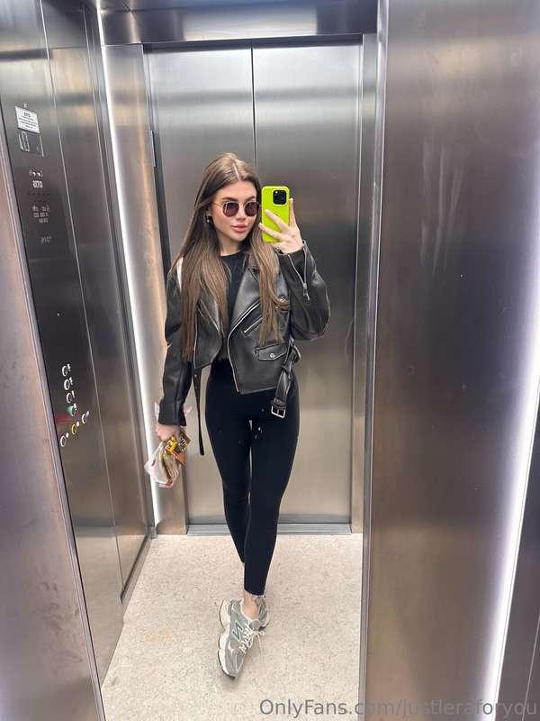 Lately, I've been wanting to wear leggings more and more oft..