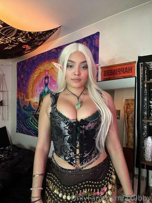come take my boobies out