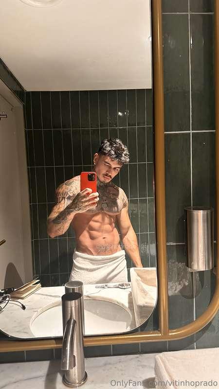 Ficar bonitin e curtir essa sexta, bora? 😜  Gonna get ready ..