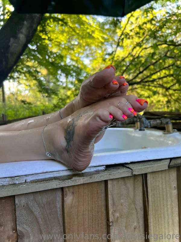 footsiegalore image #4