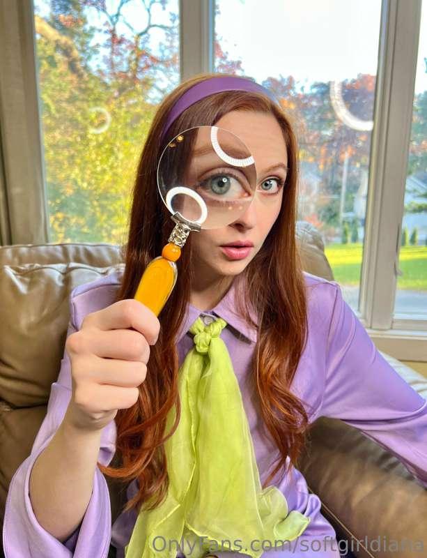 Any Daphne fans out there?? I’ve got a whole lotta spicy pic..