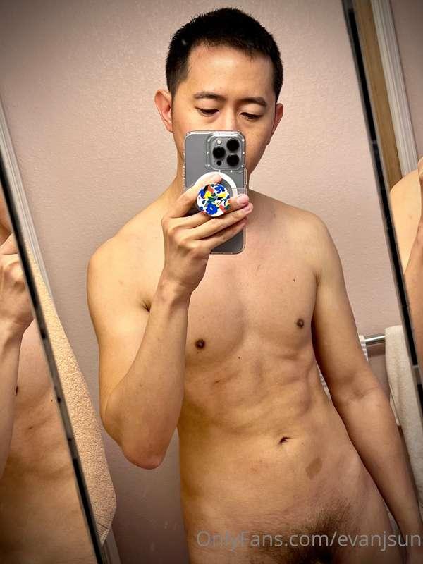 New hair who dis? Getting ready for the weekend! What shall ..