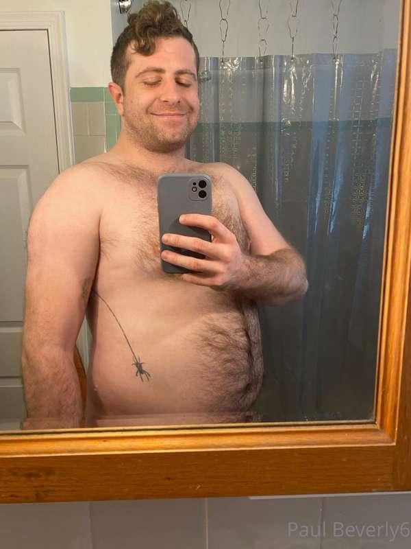 Help me get bigger and hairier 😘