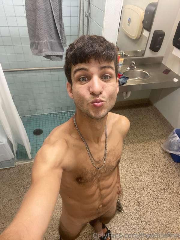 First nude pics on my trip! I was in Madisonville Louisiana ..