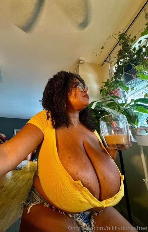 Coffee, tea or me?