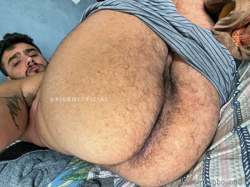 Oh yeah baby, daddy is gonna fart on ur face, smell it 😈