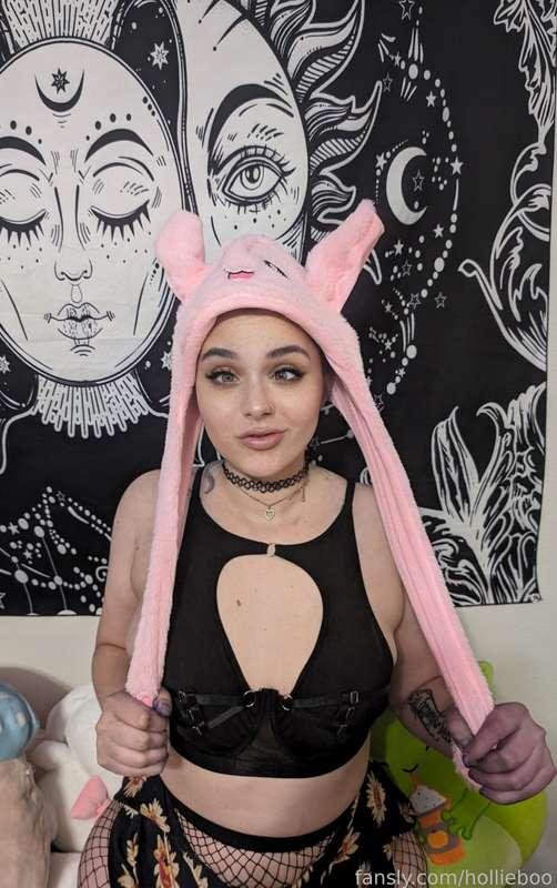 What color do you think I dyed my hair?

#egirl #thick #pawg #goth #fyp #femdom #sexy #milf
