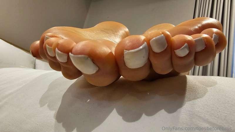 toesbeforebros_ image #12