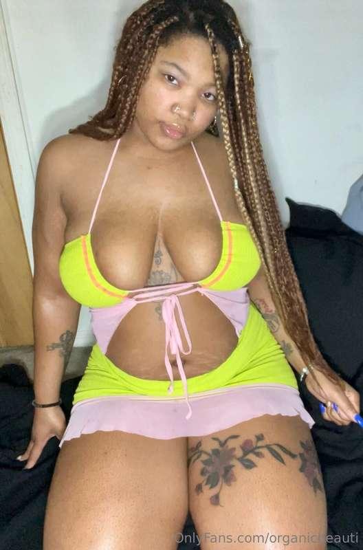 Need my pussy eaten for V-Day .. you got me ?