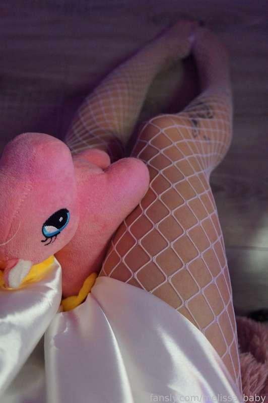 ~ lets play..

#fishnets #cute #loli #ddlg #teen #petite #alt #egirl #legs #tights #young