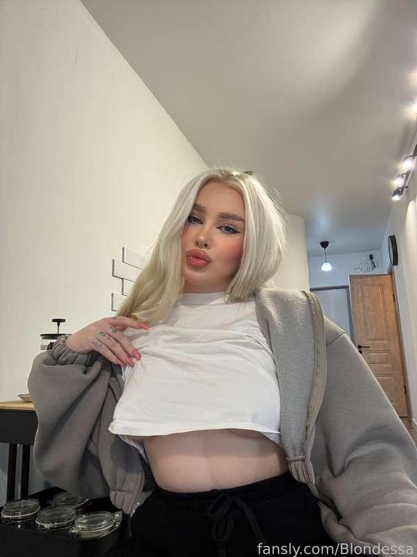 blondessa image #1