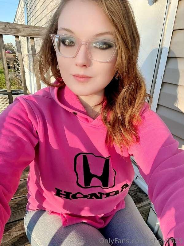 Spending time in the sunshine ☀️ on a nice chilly day here i..