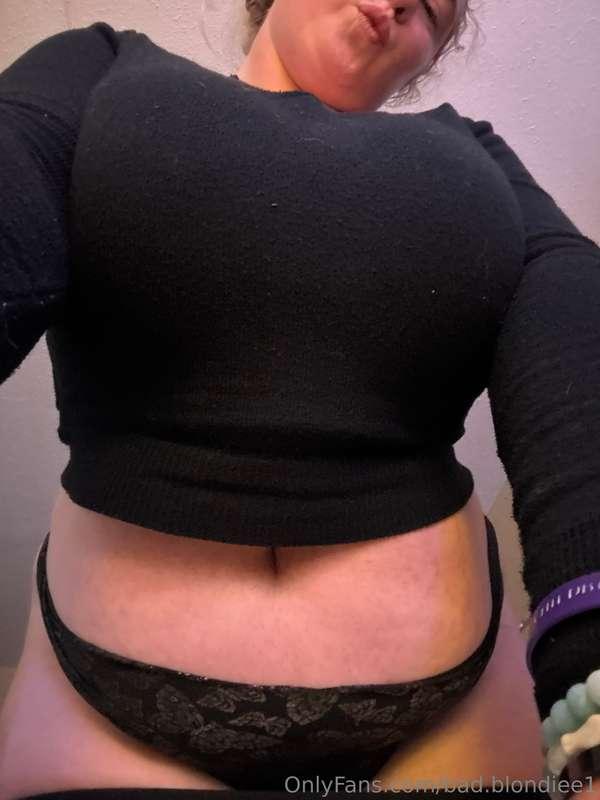 tip 10$ to see 2 pics with titties out