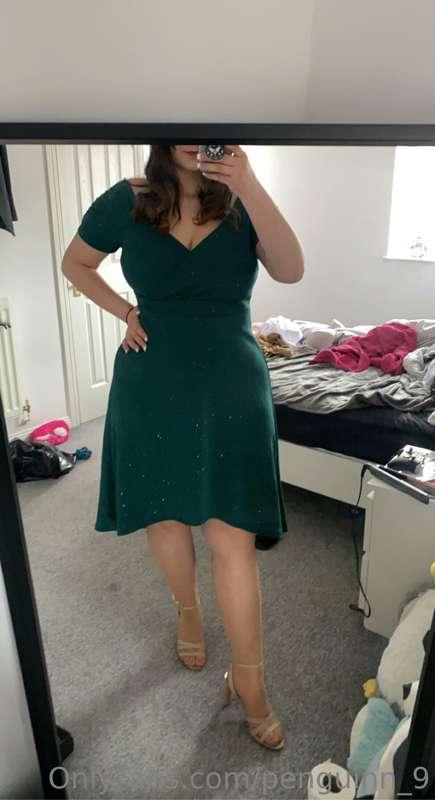 Off to a wedding now😘😘 swipe for a surprise x