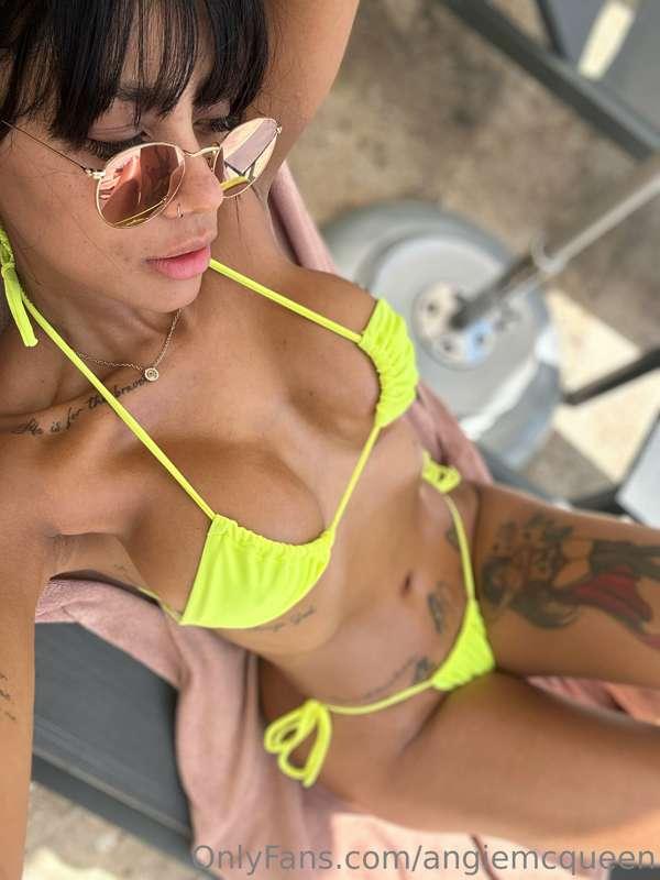 While I’m chilling I want to talk with you lovers! 😈🔥