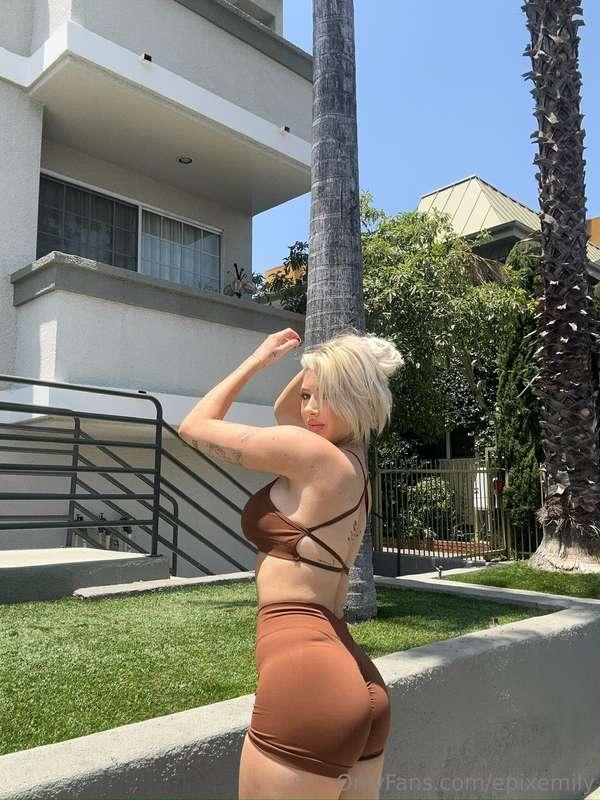 soaking up the sunshine 🌤