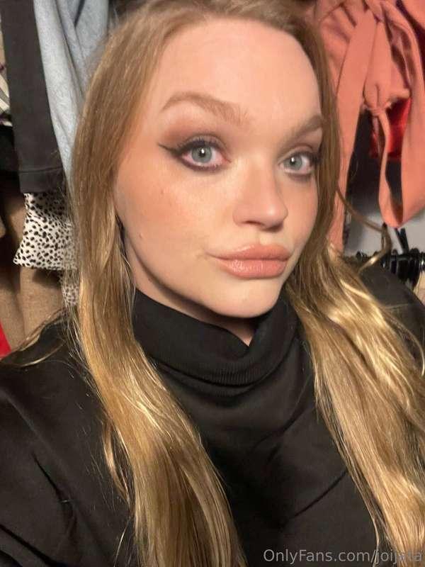 How are you all doing ? Dm me x 