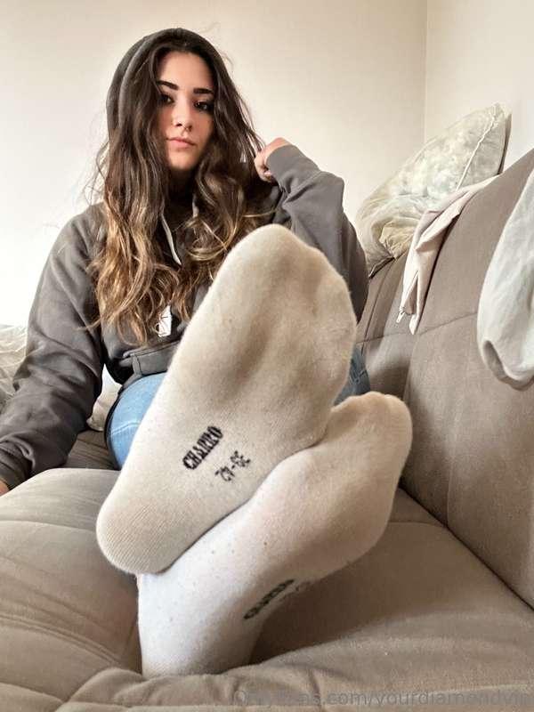 Look at the set to see me smelling my socks😍💦, do you want a..