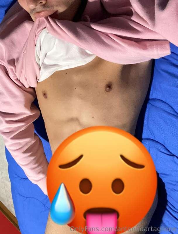 Oggi ho proprio voglia di divertirmi con qualcuno di voi. Ch..