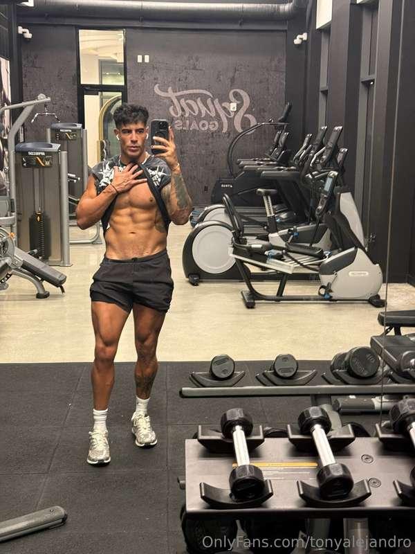 Pumping that iron 💪🏻