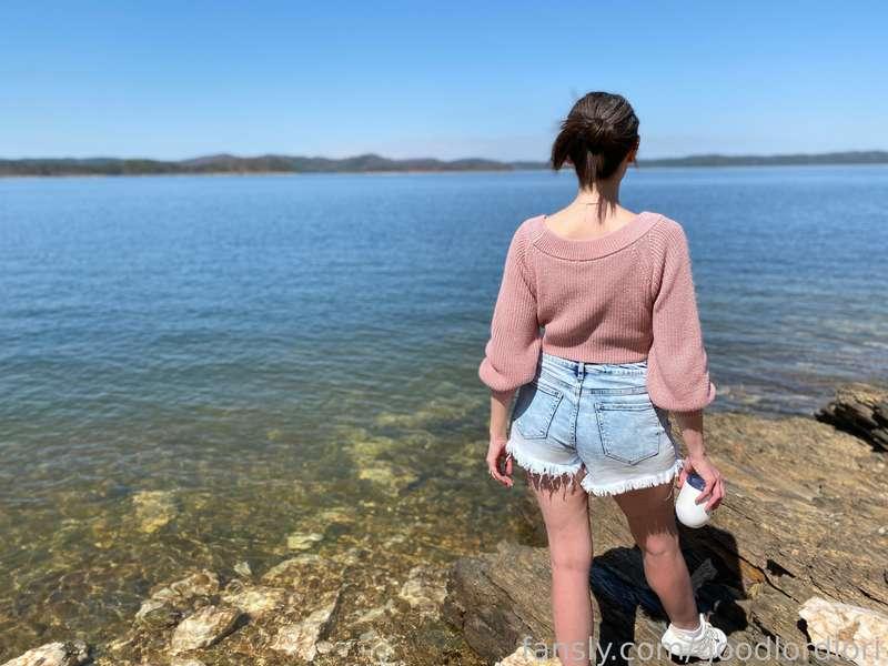 My happy place. It's been too to to truly enjoy the outdoors in my part of the world for the last few weeks of summer! Things are starting to cool off, though, and I'm looking forward to a fun fall!