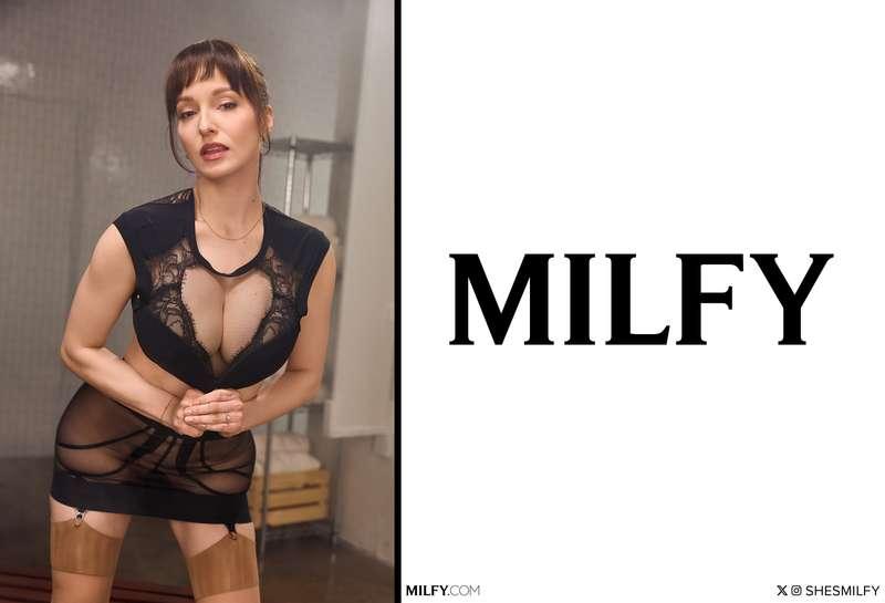 A spa guest is separated from his girlfriend and seduced by ..