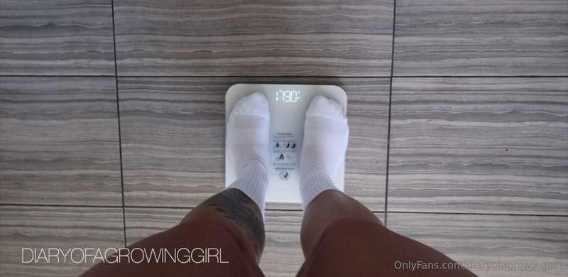 Not sure if you’ve all seen my latest weigh in 179lbs 🫨 due ..