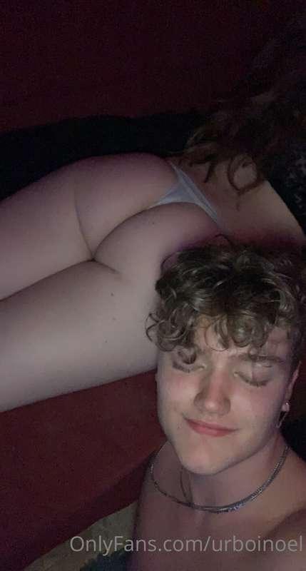Who wants to see me eat some pussy :))
