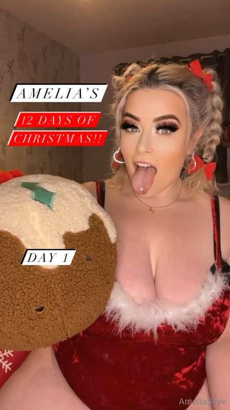 🎄 Amelia’s 12 Days of Christmas🎄 is here!! 
Day 1 - Playing ..