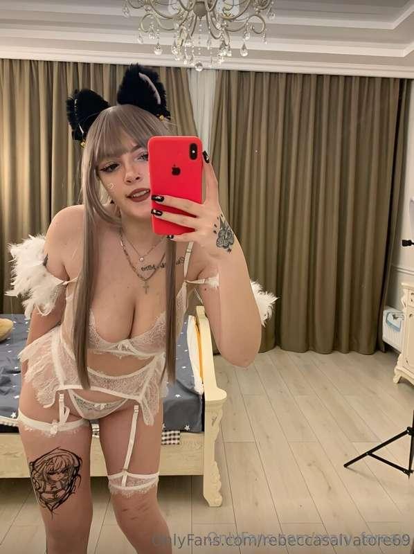 🔥 HOT OFFER 🔥 😍 You'll surely love @yours_queen huge tits, 🥵..