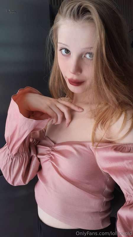 Your sweet princess👑 is in a playful mood today and is up to..