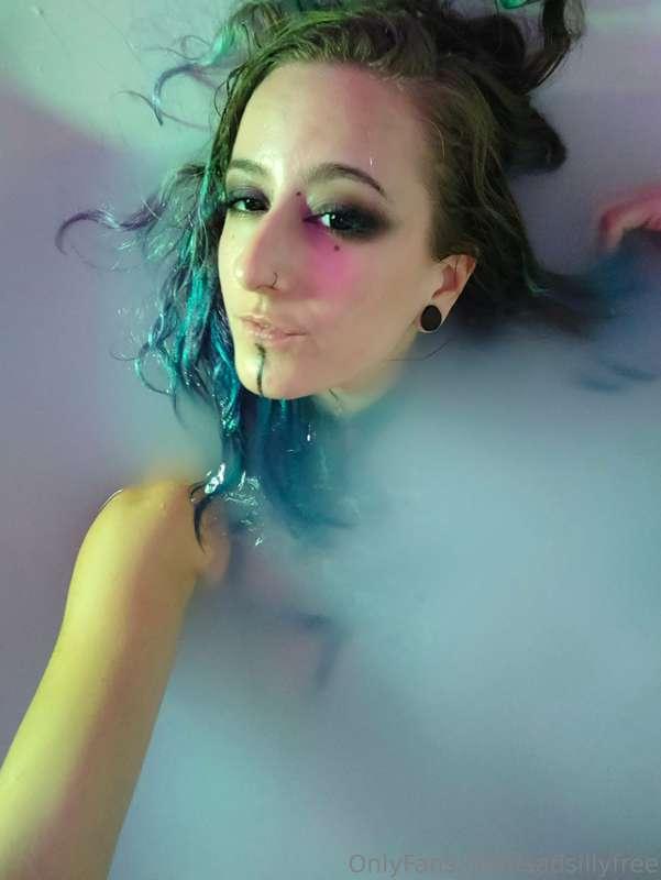 Tu viens avec moi ? Ya de la place pour deux 💦