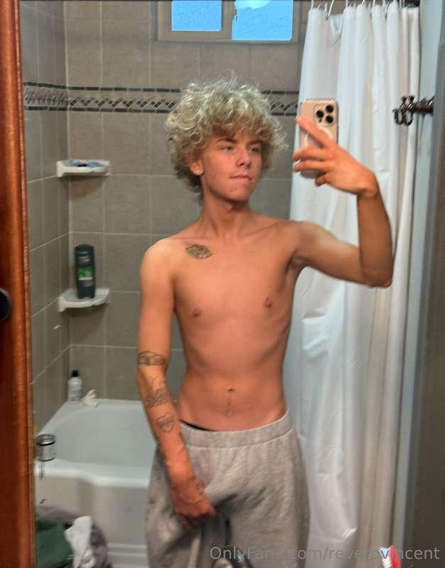 i need help pulling it out :/