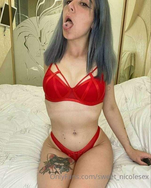 🌹 @rosssaline 🌹 Will you give this cutie your lollipop? 😏🍭 T..