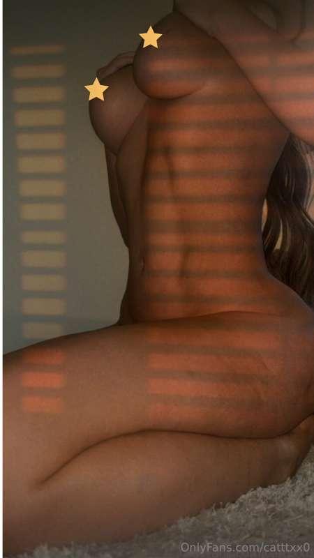 goodnight my darlings 😘  (Full nude in DMs)