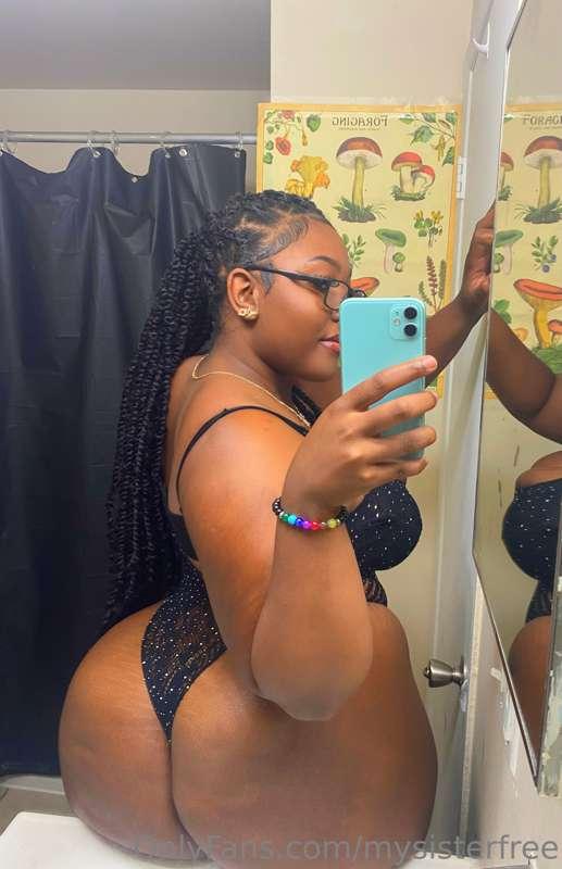 Dm me how you feel about bbws 😩💋 I just wanna know?