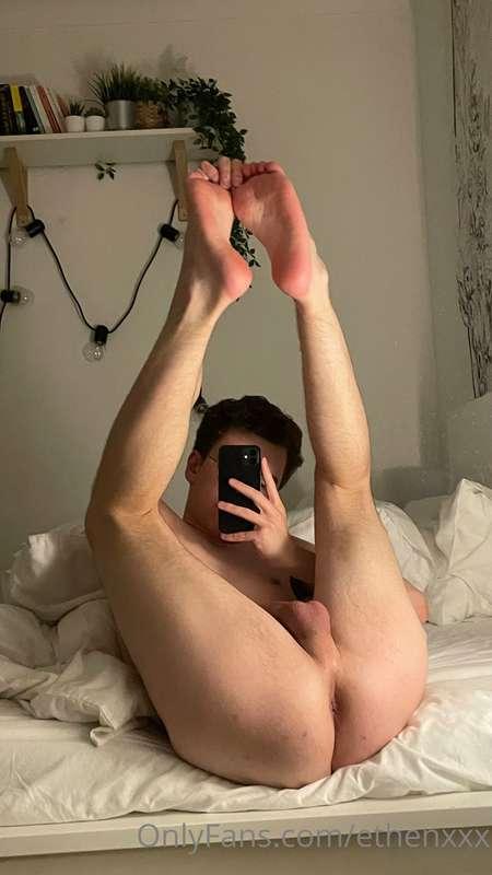 please stretch me out bro 🥰