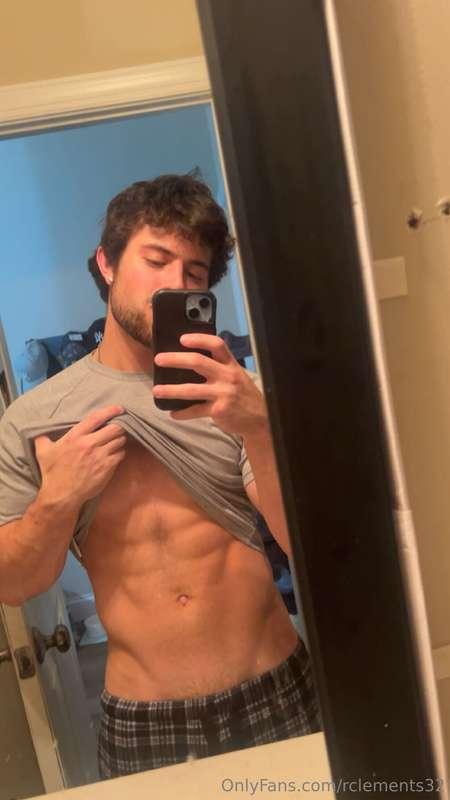 can’t wait to show u these new pics ugh you need to see😩