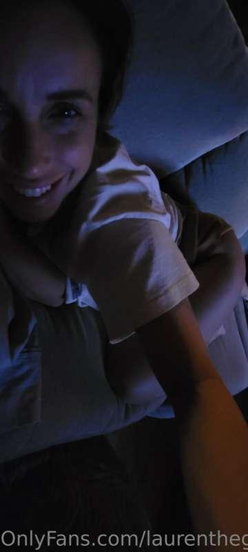 Just lounging in my booty shorts 😋  Night ya'll 🌙  Momma lov..