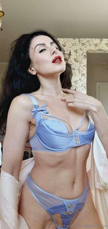 🥰😈