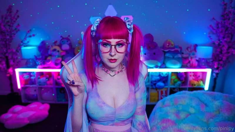 🔴LIVE ON TWITCH🔴

Welcome to my new stream room! This is my ..
