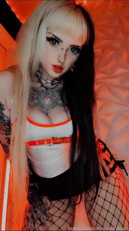 emmamaybyte image #1